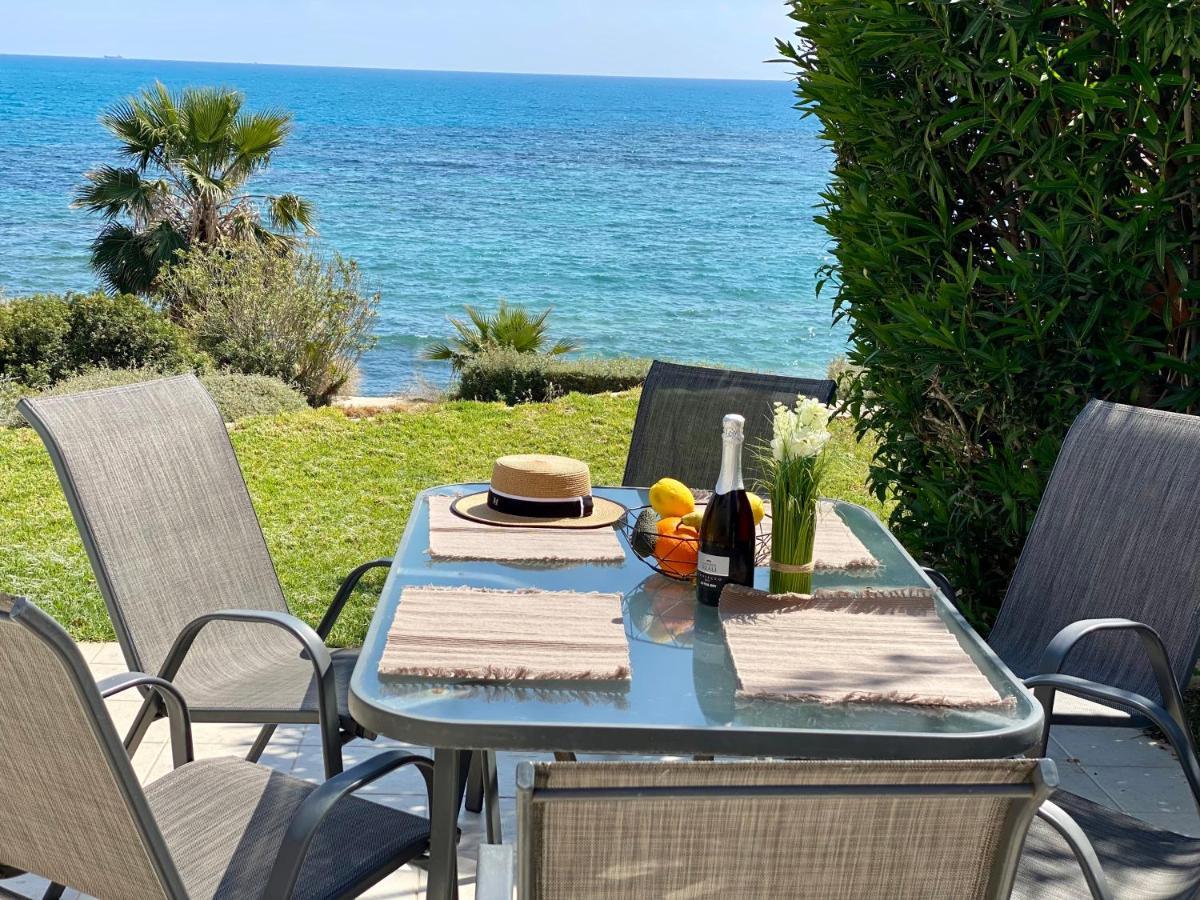Amazing Front Line Villa In Coral Bay Peyia Exterior foto